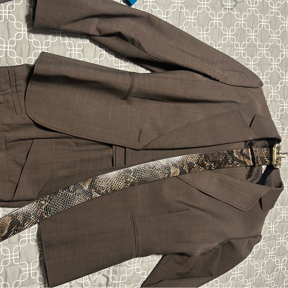 Brown women’s Tahari pant suit. Worn once. Size 10